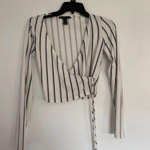 Cropped long sleeve cross shirt